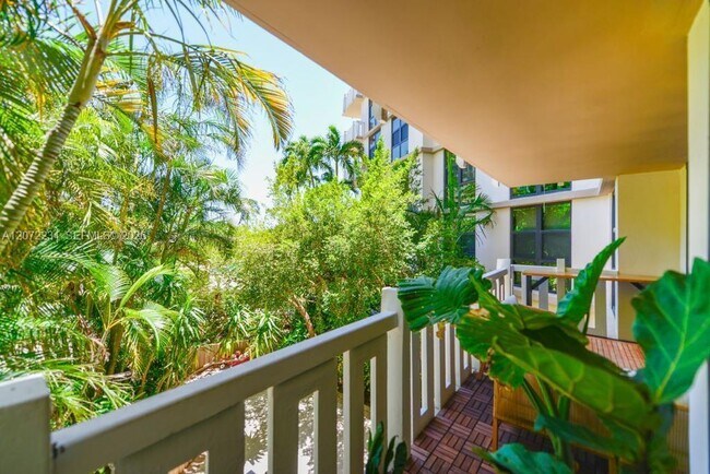 Photo - 1121 Crandon Blvd Unit D206