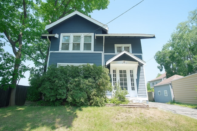 Building Photo - 1741 Middlehurst Rd Unit 2 Rental