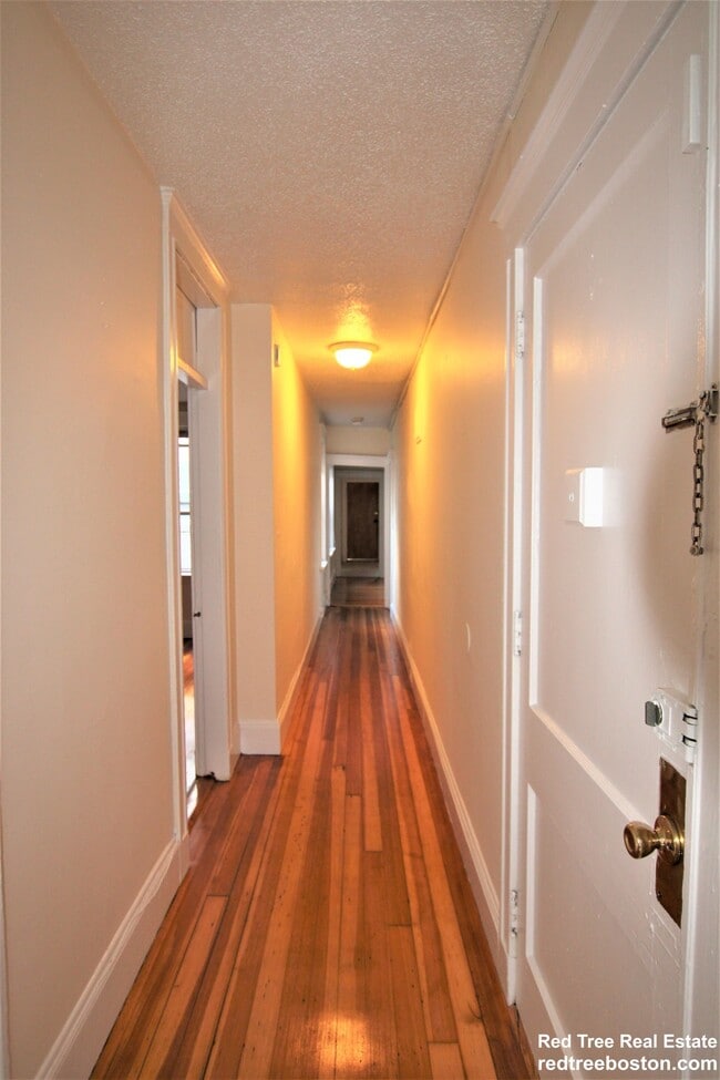 Photo - 6 Barrows St Unit 4