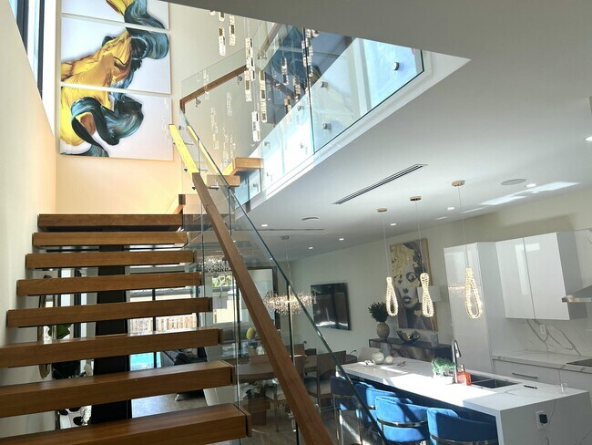 Photo - 1125 NE 17th Ave