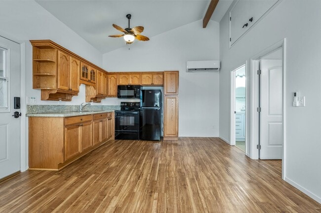 Building Photo - Remodeled 1 Bedroom Attached Ohana in Nort... Rental