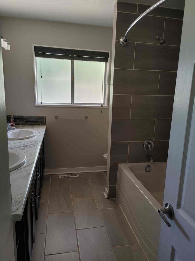 Photo - 9645 Carleton St