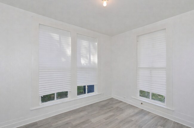 Photo - 113 S Olive St Unit B