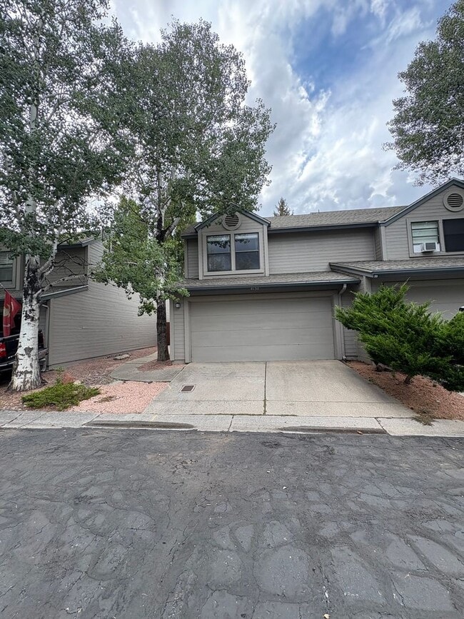 Photo - Gorgeous Foxglenn Rental
