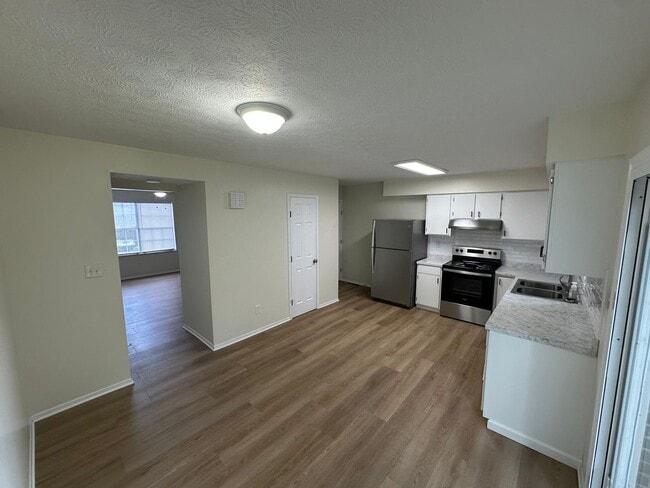 Photo - 37 Campbell Dr