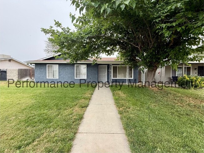Building Photo - Charming 3 Bed/2 Bath SW Bakersfield Home w/ RBP & $0 Deposit Option