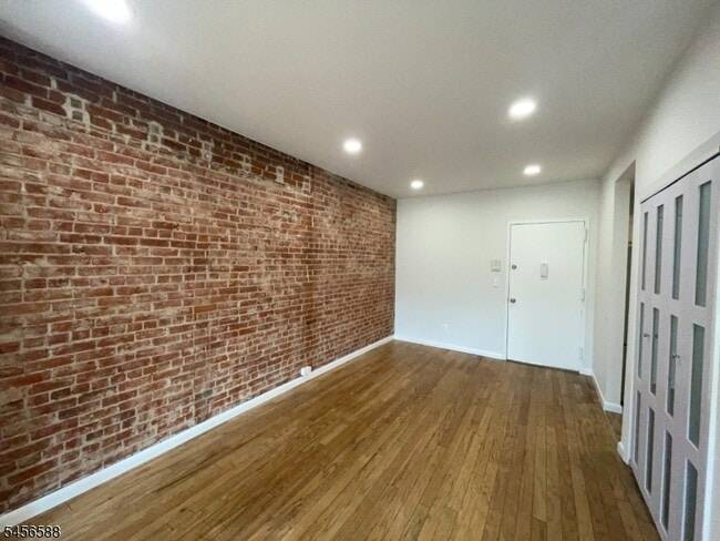 Photo - 6 E Blackwell St Unit 3-H