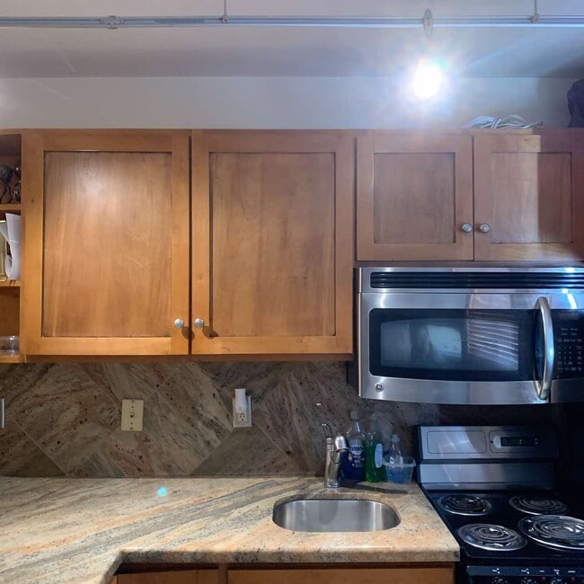 Photo - 130 E Kelly Ave Townhome
