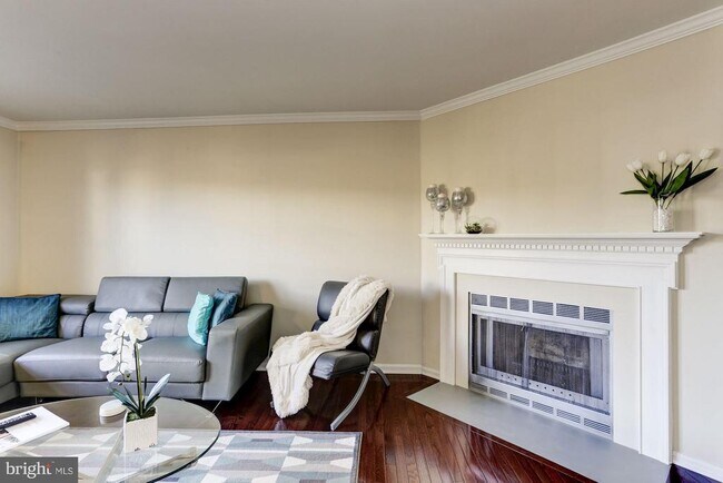 Photo - 6069 Crown Royal Cir