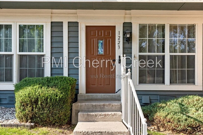 Building Photo - 1223 S Idalia St