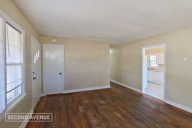 Photo - 1934 Wayne Ln