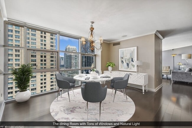 200 N Jefferson St Unit 3711