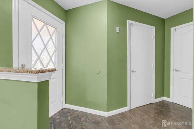 Photo - 356 Hawthorne Rd