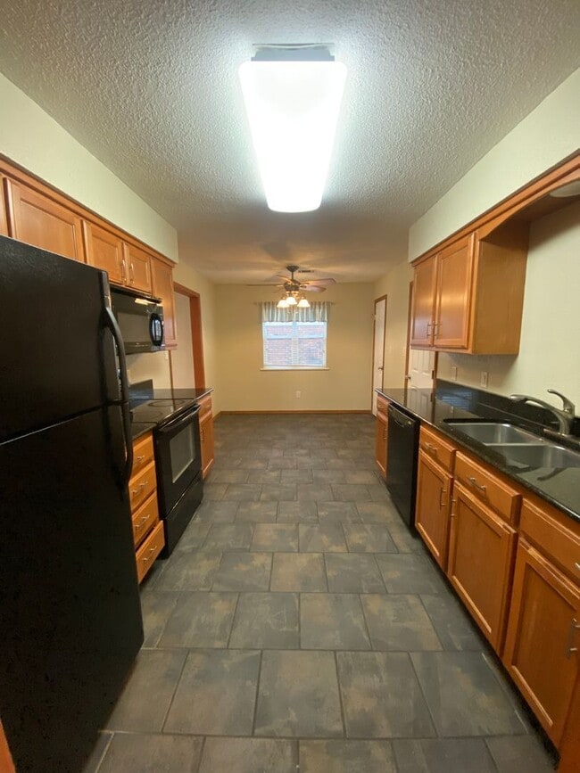 Photo - 3 bed 2 bath 2 car garage house, freshly repainted