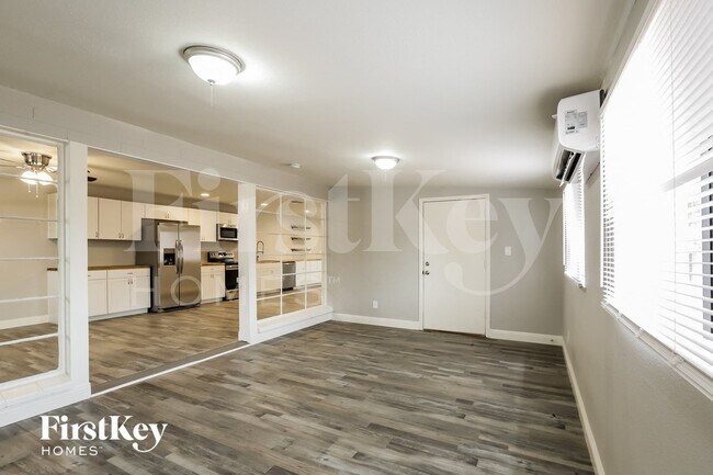 Photo - 5361 N 61st Dr