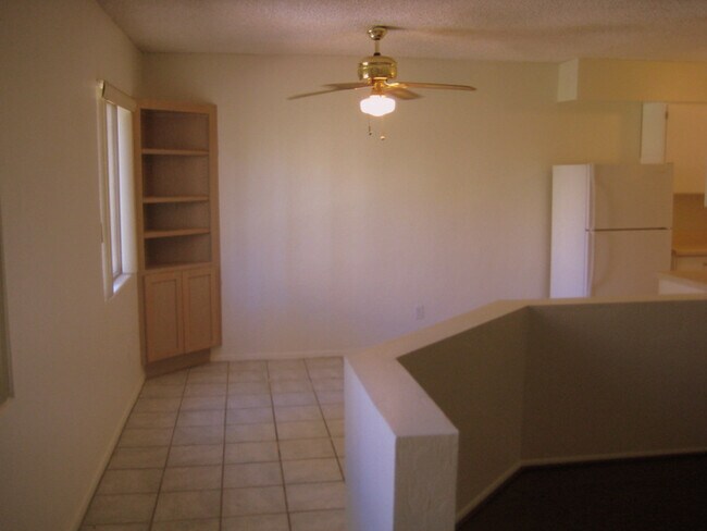 Photo - 810 S Kolb Rd