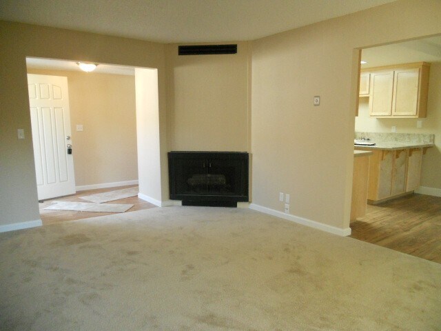 Photo - 5905 Hillview Ave