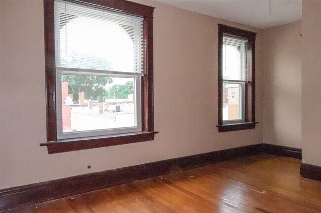 Photo - 439 Fassen St Unit 2nd Floor
