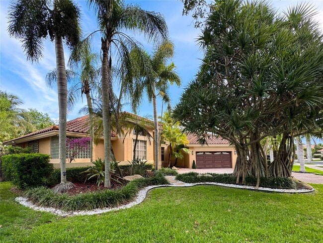 Photo - 375 Sabal Way