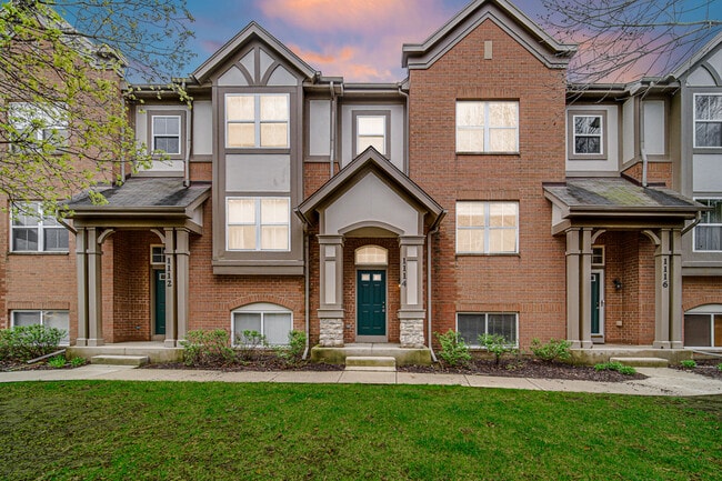 Photo - 1114 N Claremont Dr