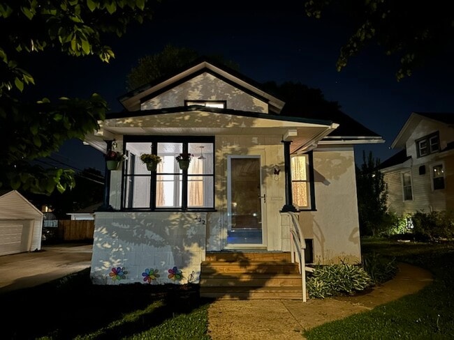 Building Photo - 232 Harrison Ave Rental
