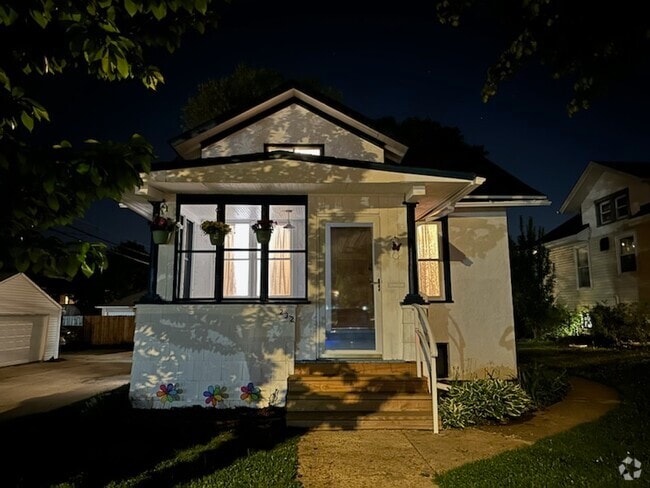 Building Photo - 232 Harrison Ave Rental