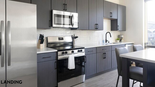 Photo - 1007 S Mint St Unidad 803