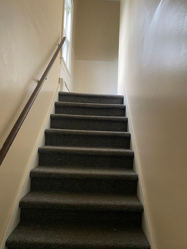 Photo - 5616 Bear Rd Unidad Bear Road Upper