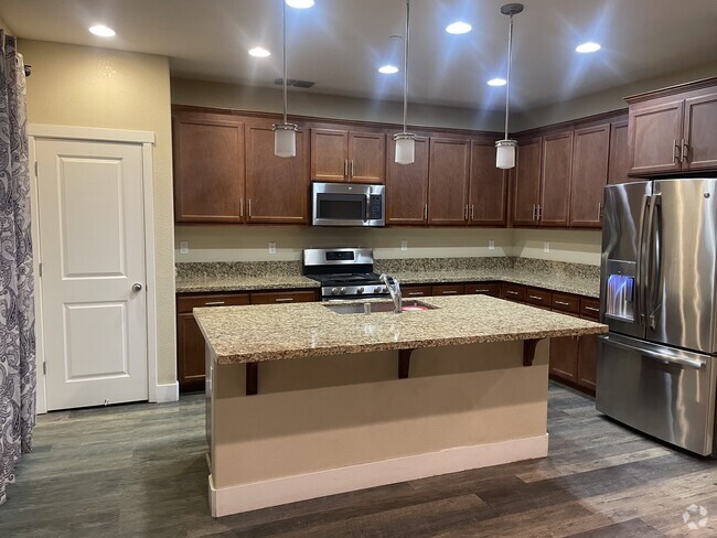 Building Photo - 1312 Academy Dr Rental