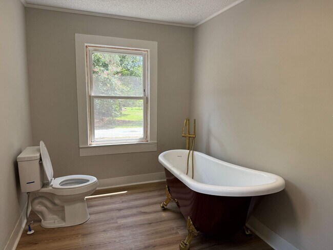 Photo - 622 Martha Dr House