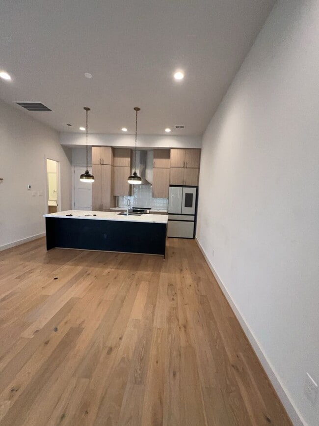 Photo - 2414 Gray St