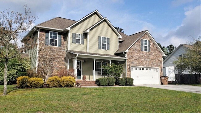 Building Photo - Lavish on Louie Lane!