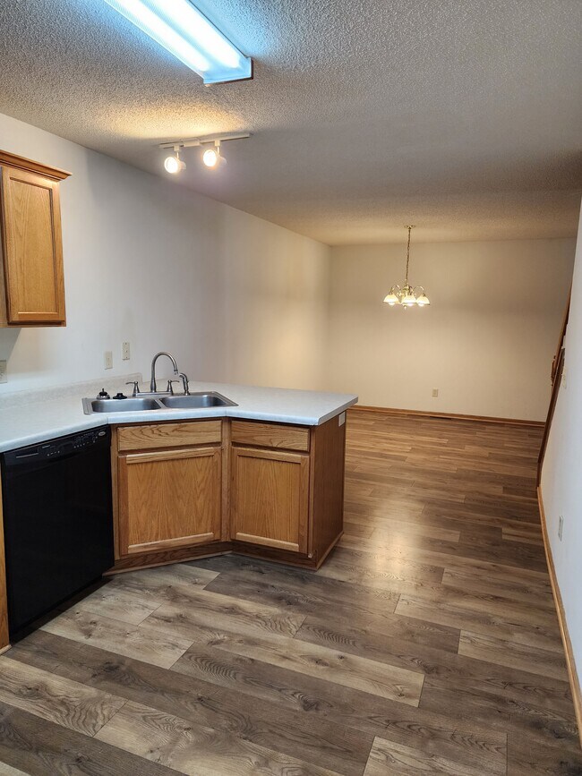 Photo - 1904 Hawthorne Point