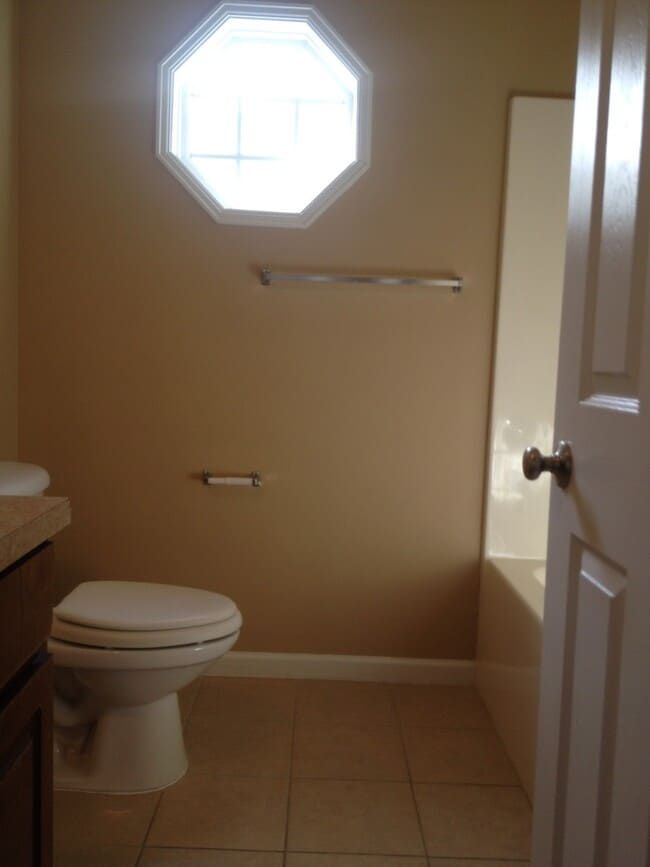 Photo - 812 20th St Unidad 812 20th Street A