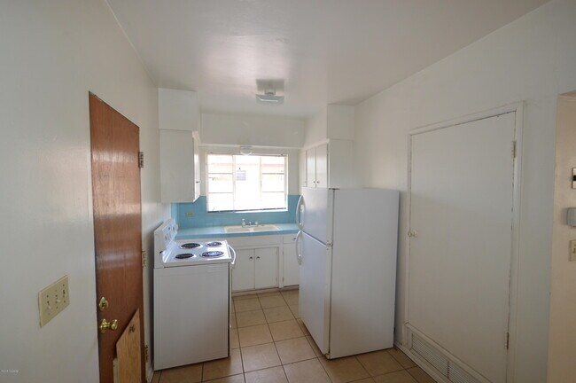 Photo - 1150 N Santa Rosa Ave