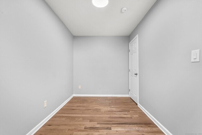 Photo - 543 Woodward Ave Apartment Unit 5