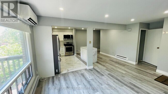Photo - 1100 Oxford St