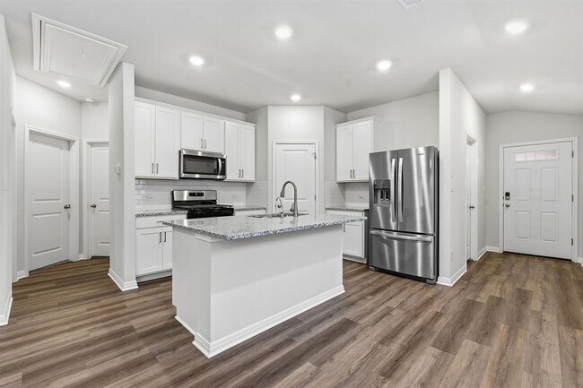 Photo - 825 Sun Grv Trl