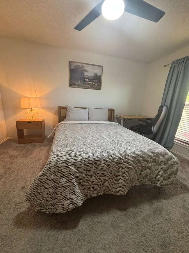 Photo - 606 Bandera St