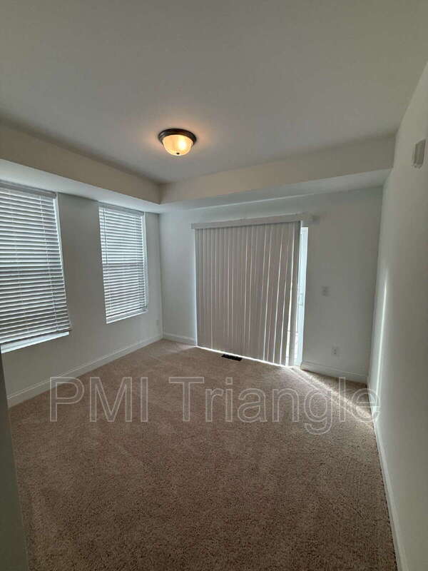 Photo - 1215 Shaw View Aly Unidad 101