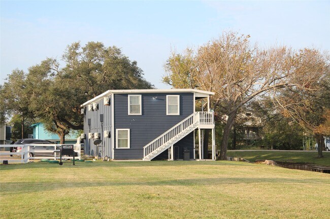 Photo - 5202 County Rd 469