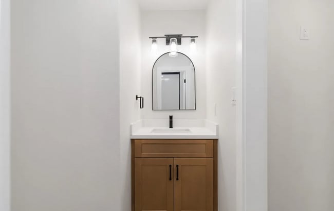 Photo - 237 Carle Ave