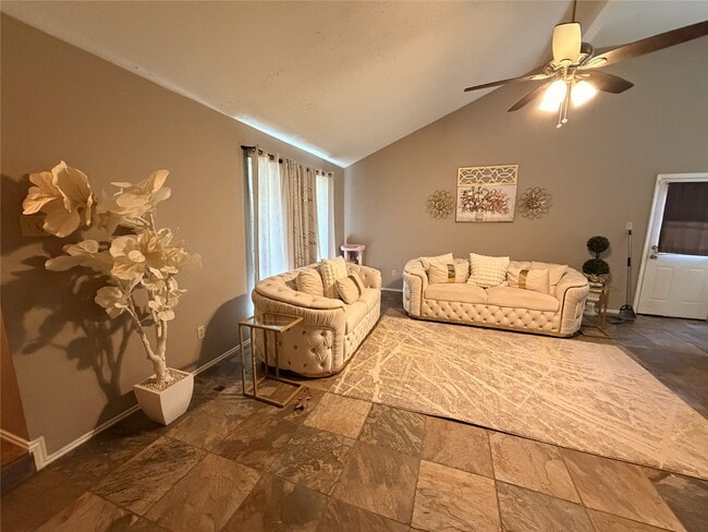 Photo - 2022 Creek Valley Ln