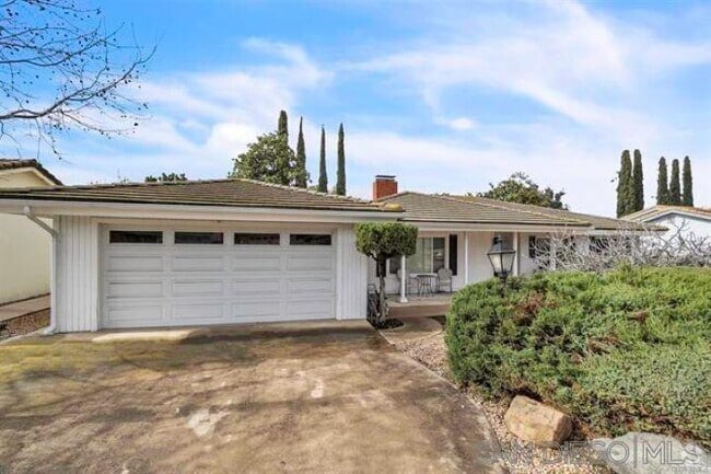 Building Photo - 17052 Bernardo Oaks Dr Rental