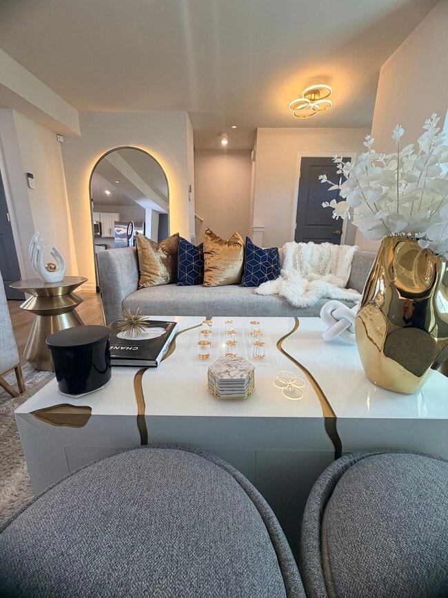 Photo - 7269 Statesman Blvd