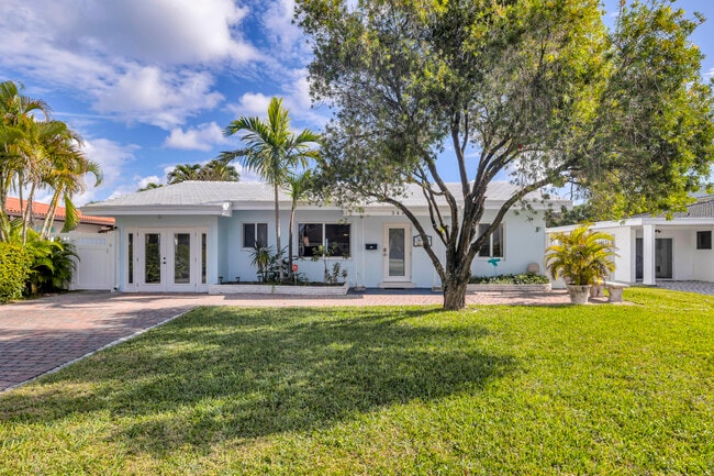 Photo - 348 SE 18th Ave