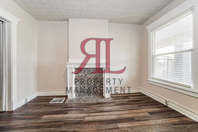 Photo - 623 Gilbert St