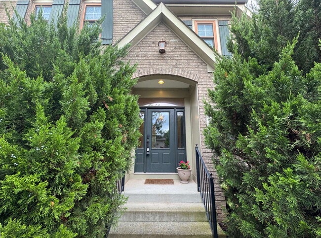 Building Photo - Exquisite Brambleton Living: A Spacious Fa... Rental