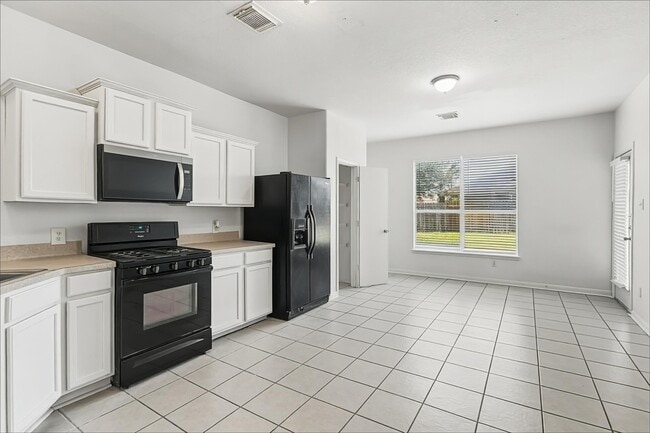 1631 Laura Anne Dr
