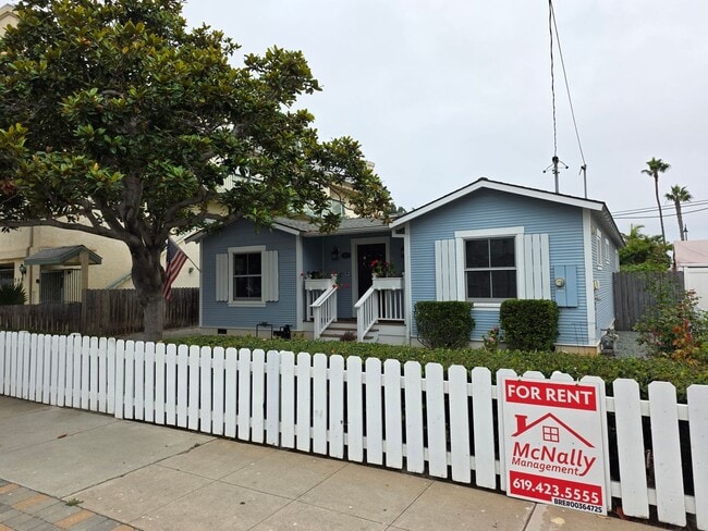 Building Photo - 2 Bedroom, 2 Bath House Near the Beach